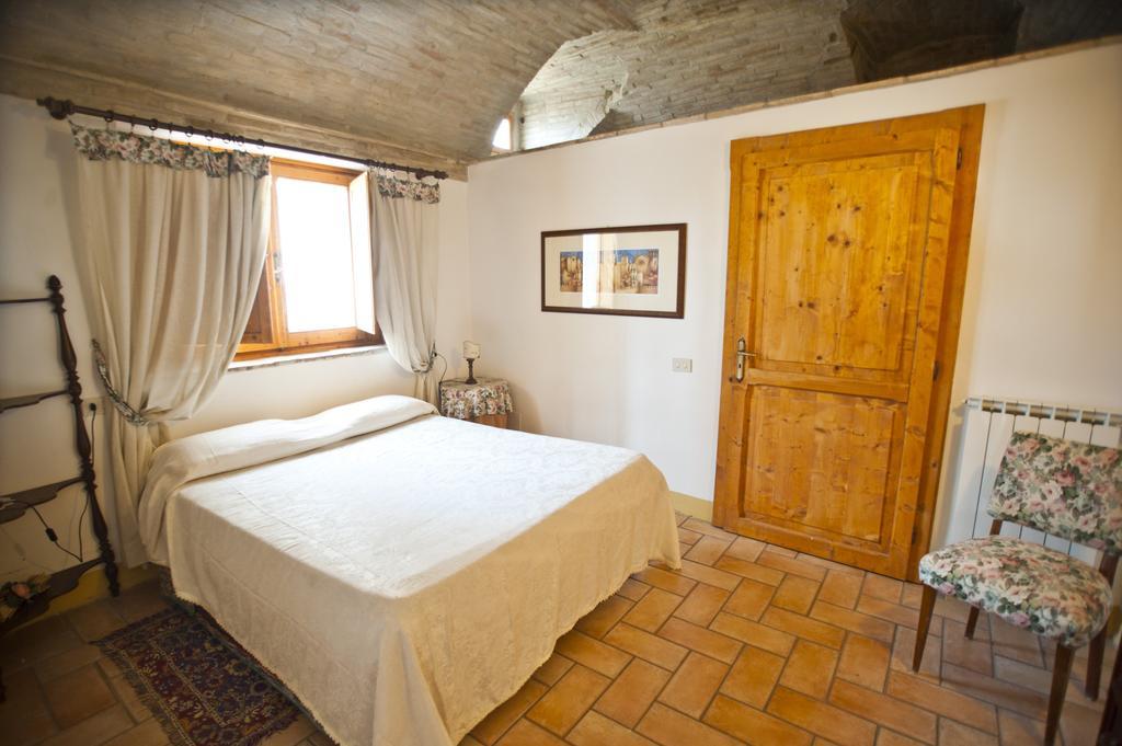 フォリーニョ Casa Castellinaゲストハウス 部屋 写真